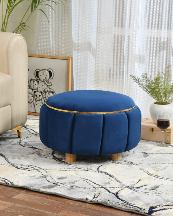 PLUSH FLORAL POUF
