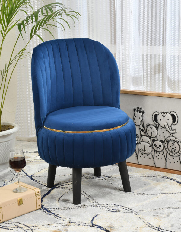PLUSH PLEATED CHAIR - Image 3